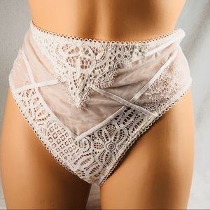 VS Dream Angels High Waist Thong Size Medium